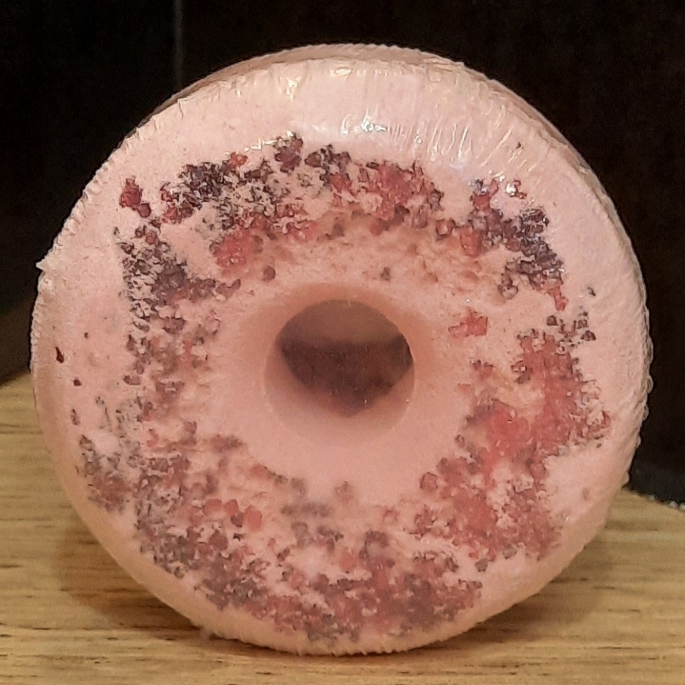 "GLAZED CHEERY DONUT BATH FIZZY"  BATH AND BODY WORKS